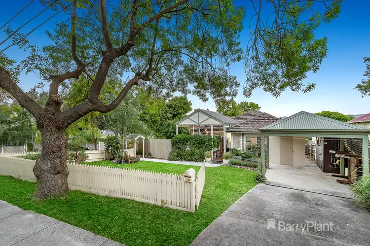 18 Starcross Avenue, Croydon VIC 3136