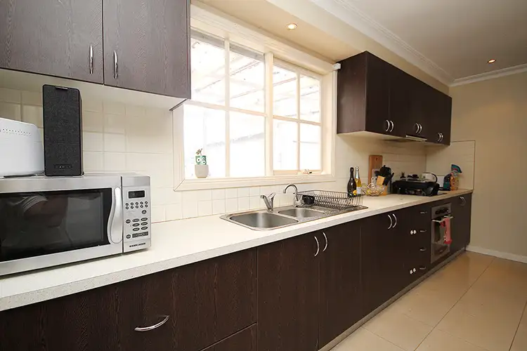 Fifth view of Homely house listing, 10 Davis Avenue, Nhill VIC 3418