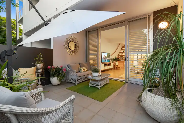 Main view of Homely townhouse listing, 27/1 Oxford Street, Bulimba QLD 4171