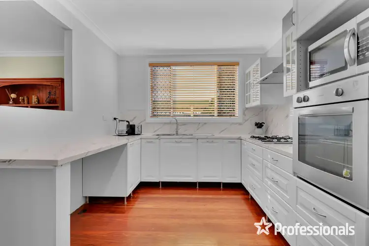 4 Drayton Court, Kelmscott WA 6111