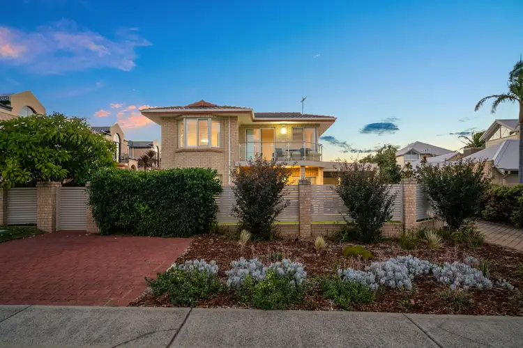 27 Money Road, Melville WA 6156