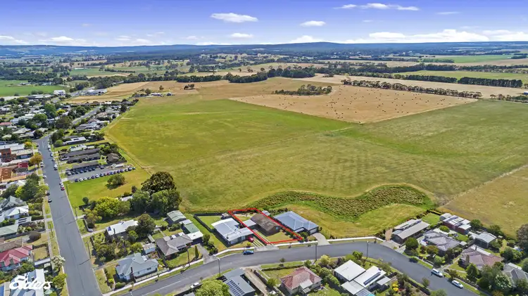 13 GIPPS STREET, Yarram VIC 3971
