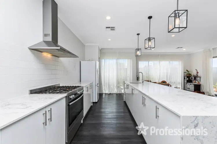 14 Medalist Terrace, Yanchep WA 6035