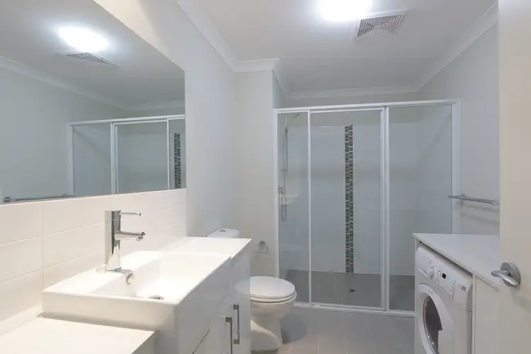 308/21 Malata Crescent, Success WA 6164