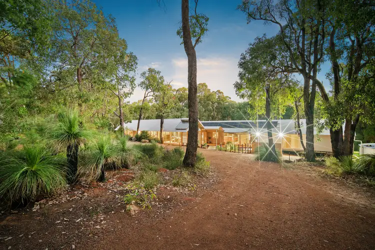 67 Lakeview Drive, Gidgegannup WA 6083