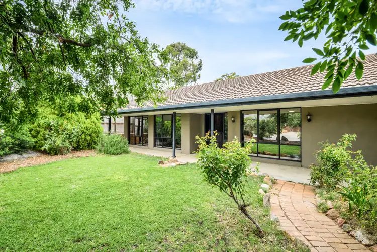 16 Fraser Avenue, Happy Valley SA 5159