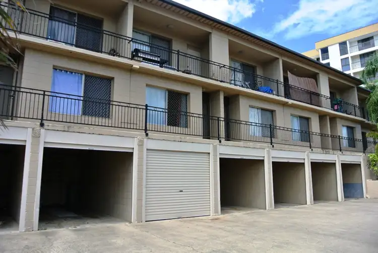 8/2 Bundock Street, Castle Hill QLD 4810