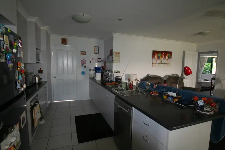 Third view of Homely house listing, 6 Highland Court, Emerald QLD 4720
