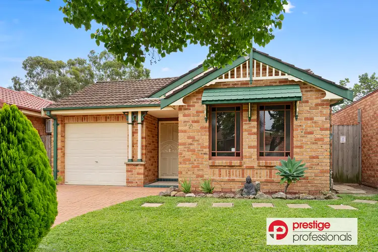 21 Paroo Court, Wattle Grove NSW 2173