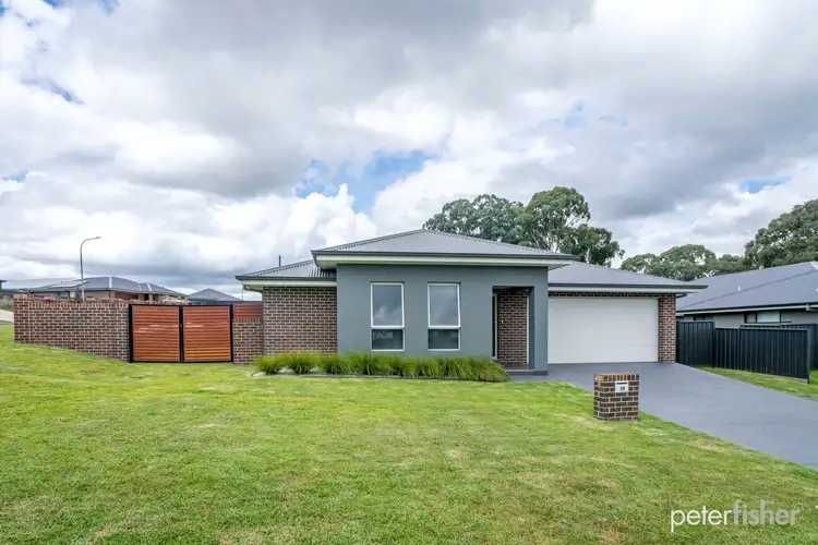 19 Stevenson Way, Orange NSW 2800