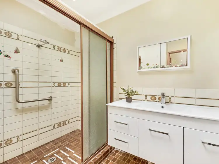 Seventh view of Homely unit listing, 2/15 Wilson Street, Wodonga VIC 3690