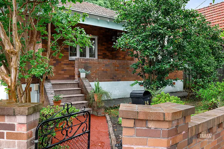 16 Eltham Street, Lewisham NSW 2049