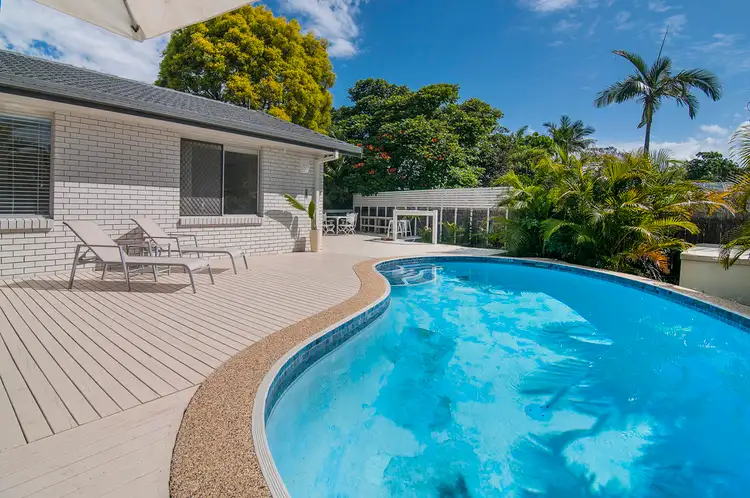 16 Stretton Drive, Helensvale QLD 4212