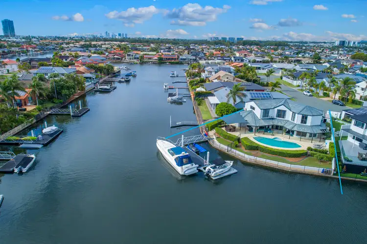27 Smugglers Place, Runaway Bay QLD 4216
