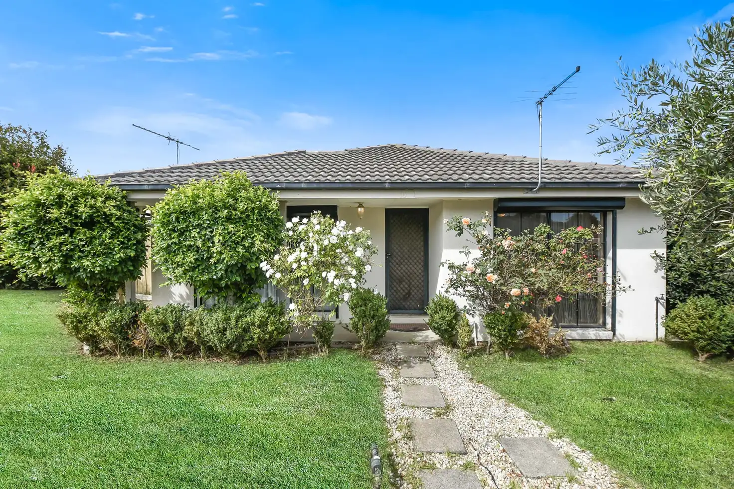 Main view of Homely house listing, 10 Rosalie Court, Hampton Park VIC 3976