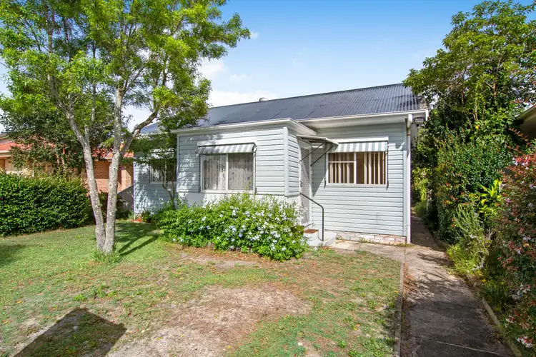 13 Lurline Street, Ettalong Beach NSW 2257