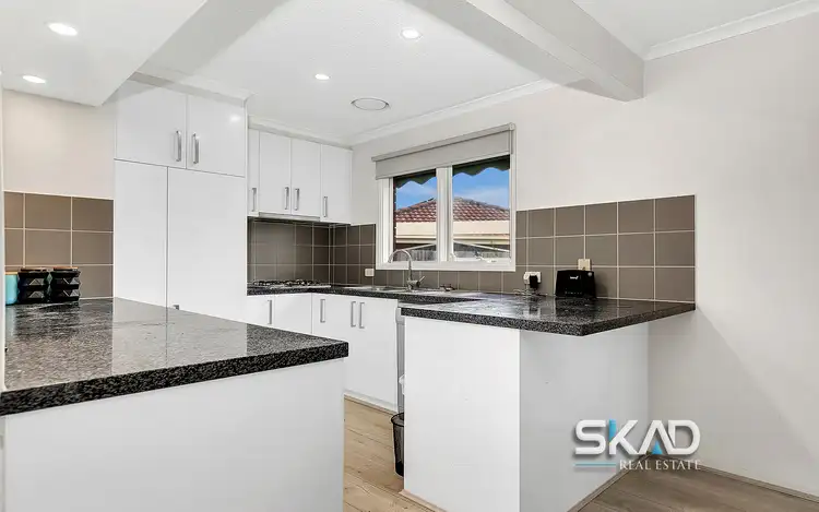 Fifth view of Homely house listing, 14 Woodlands Court, Craigieburn VIC 3064