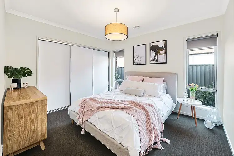 Second view of Homely house listing, 4 Stonebank Grove, Cranbourne East VIC 3977