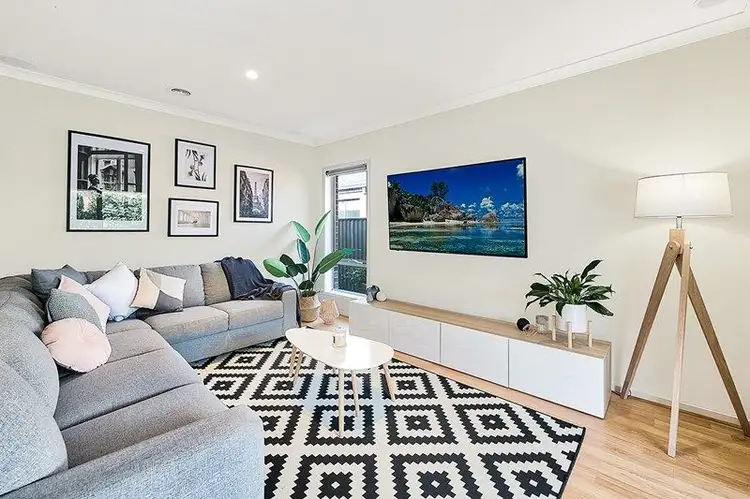 Fifth view of Homely house listing, 4 Stonebank Grove, Cranbourne East VIC 3977