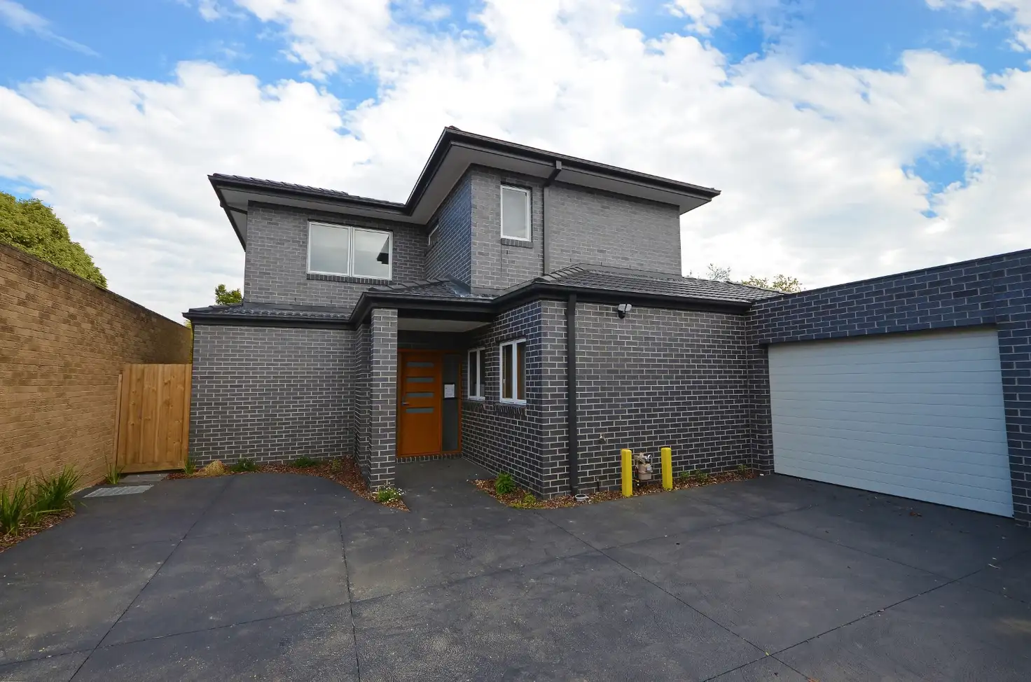 Main view of Homely house listing, 2/10 Hainthorpe Grove, Mulgrave VIC 3170