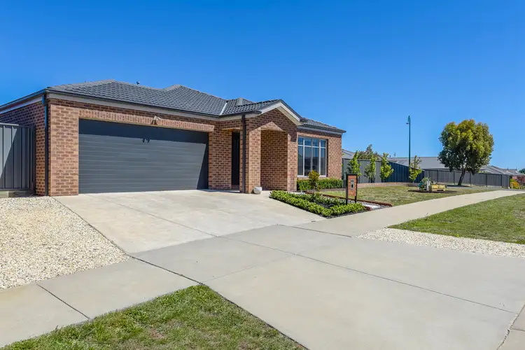Main view of Homely house listing, 10 Kelly Close, Kyneton VIC 3444