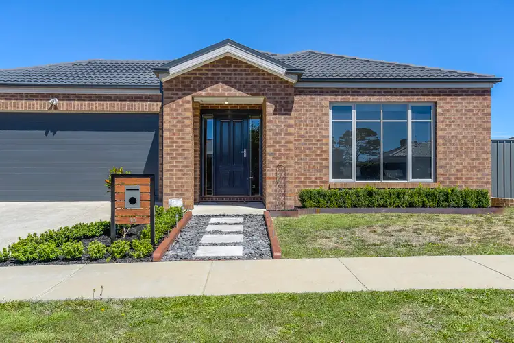 Second view of Homely house listing, 10 Kelly Close, Kyneton VIC 3444