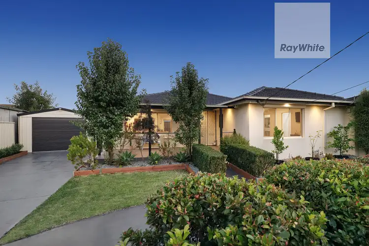 6 Sutton Close, Gladstone Park VIC 3043