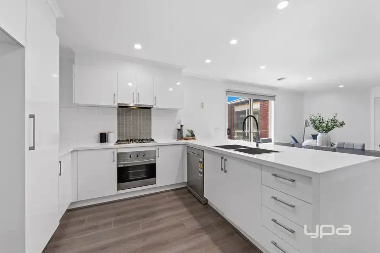 Fifth view of Homely house listing, 82 Duncombe Parkway, Deer Park VIC 3023