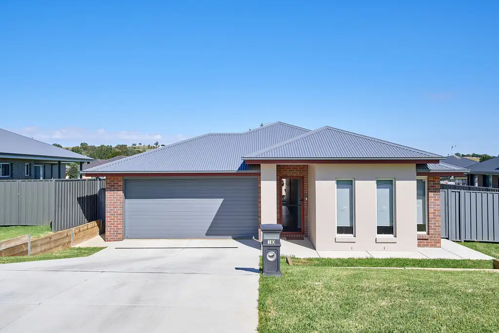 Main view of Homely house listing, 10 Hilton Place, Junee NSW 2663