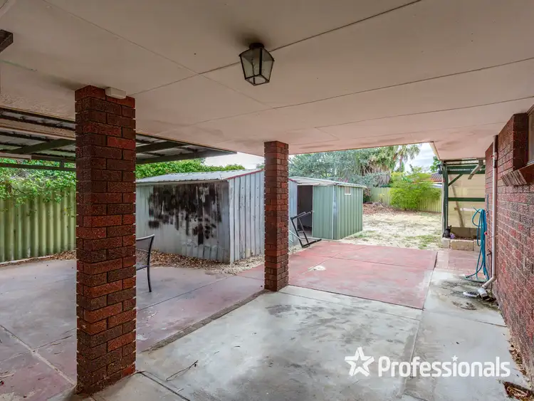 Third view of Homely house listing, 1 Harlow Court, Camillo WA 6111