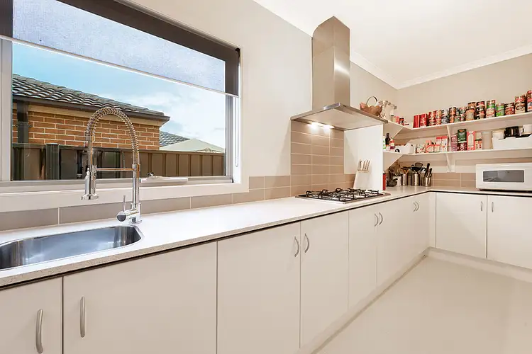 Fifth view of Homely house listing, 20 Abrus Circuit, Cranbourne North VIC 3977