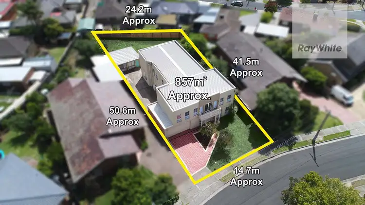 Third view of Homely house listing, 6 Inglewood Court, Gladstone Park VIC 3043