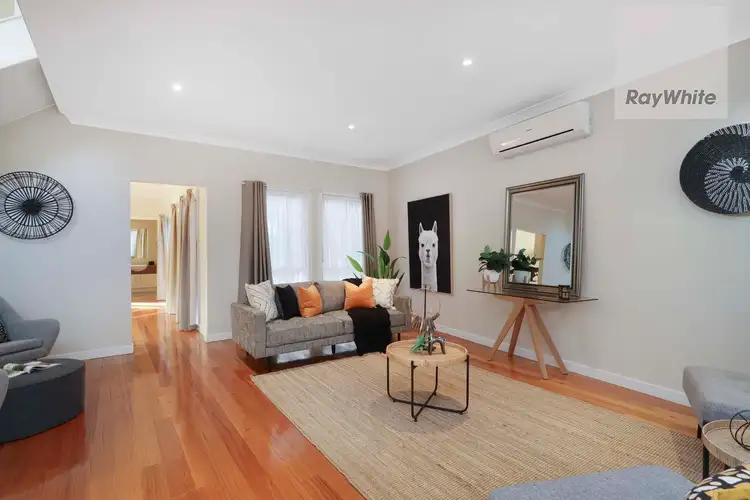 Fifth view of Homely house listing, 6 Inglewood Court, Gladstone Park VIC 3043