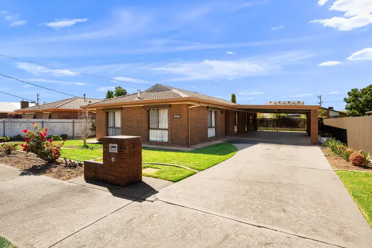 Main view of Homely house listing, 5 Garnet Circuit, Wodonga VIC 3690