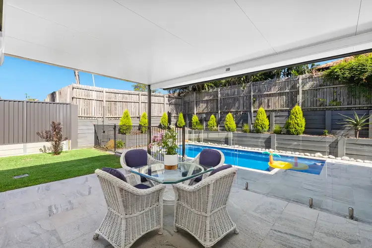 2 Seeana Lane, Birkdale QLD 4159