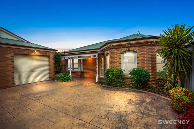 2/37 Curlew Avenue, Altona VIC 3018