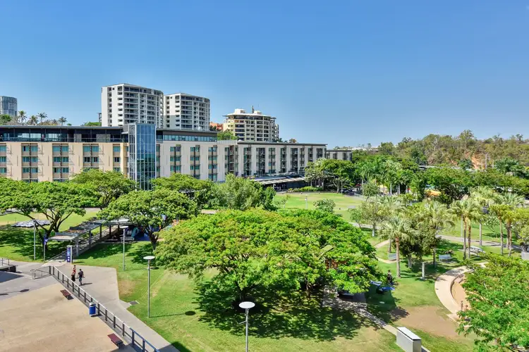 214/19 Kitchener Drive, Darwin City NT 800