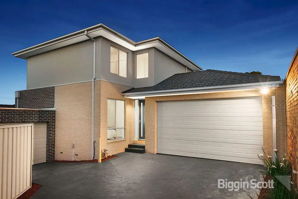 Main view of Homely house listing, 2/4 Kalymna Grove, Chadstone VIC 3148