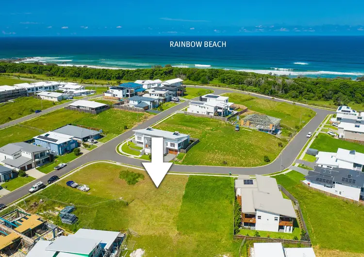 4 Sandy Shores Avenue, Lake Cathie NSW 2445