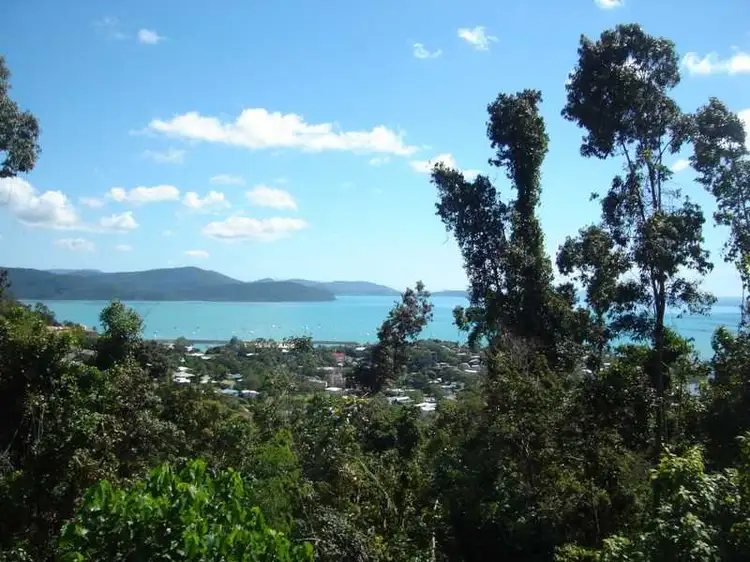 Lot 7 Raintree Place
