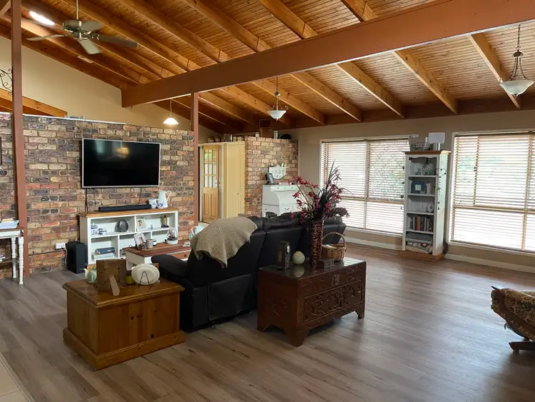 Second view of Homely house listing, 7 Emu Court, Regents Park QLD 4118