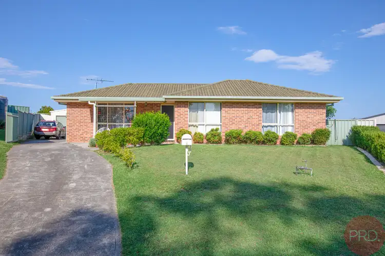 2 Targo Close, Rutherford NSW 2320