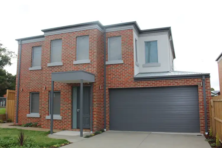 2 Holyrood Avenue
