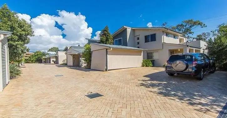Main view of Homely townhouse listing, 2/1 Gerald Avenue, Clontarf QLD 4019