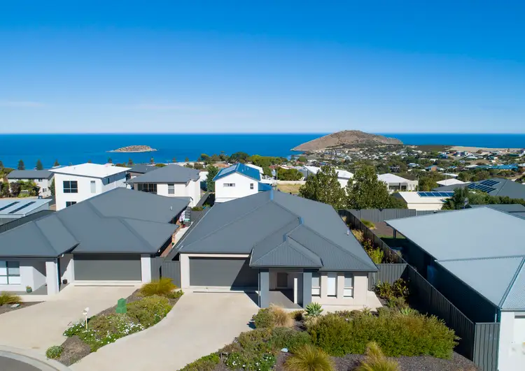 35 WHITE CLOSE, Encounter Bay SA 5211