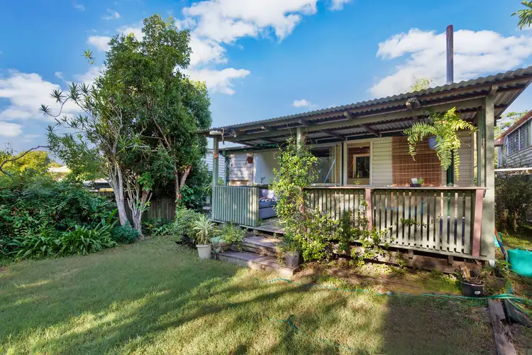 37 Clara Street, Annerley QLD 4103