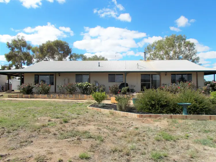 28 PRUNSTER ROAD, York WA 6302