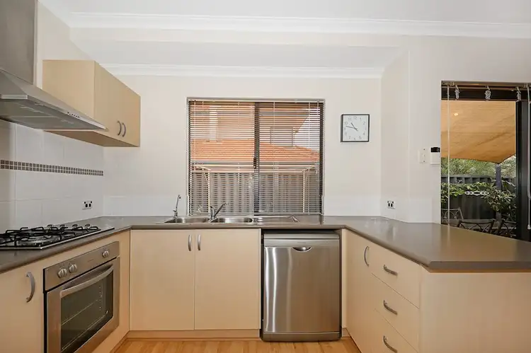 Seventh view of Homely house listing, 4/40 Hackett Street, Mandurah WA 6210