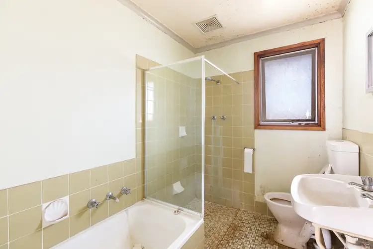 Fifth view of Homely house listing, 14 Maroonga Crescent, Mount Gambier SA 5290