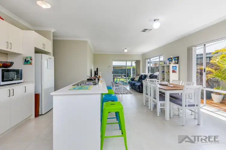8 Gabyon Street, Harrisdale WA 6112